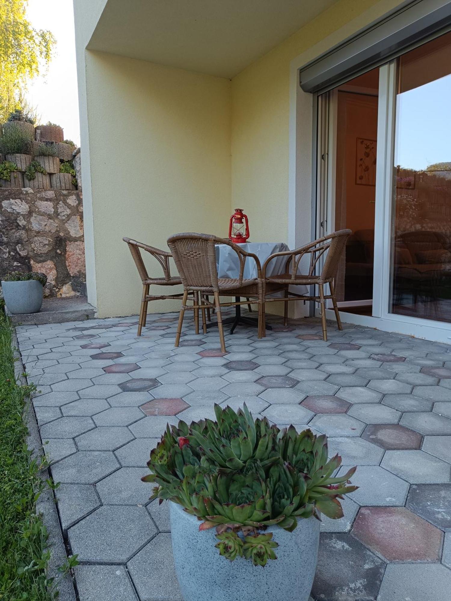 Ella Ferienwohnung Arnoldstein Esterno foto